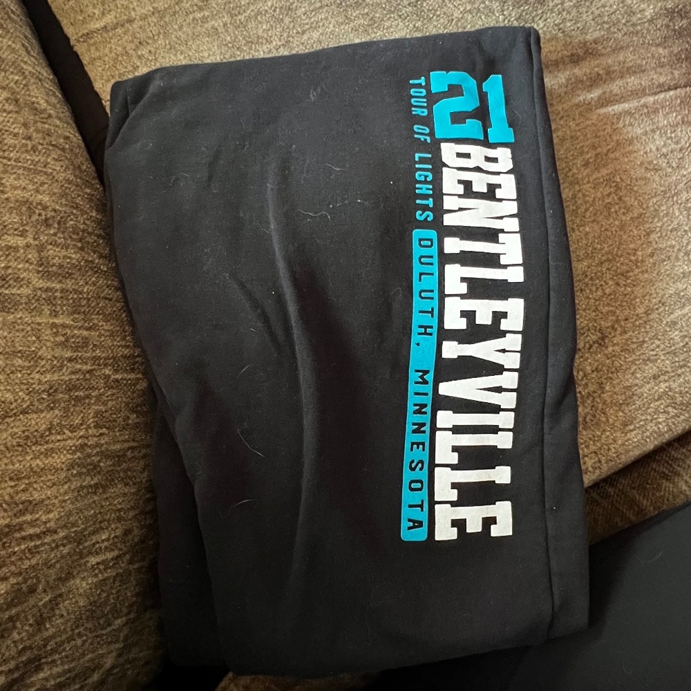 2021 Bentleyville sweatpants